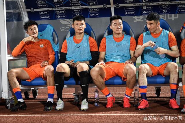 巴西总统公开怒批国足：输球从来不可耻，不敢直面球迷才最丢人